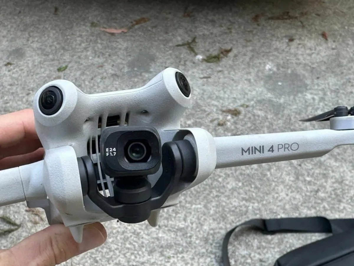 DJI Mini 4 Pro Fly More Combo Plus - Image 2