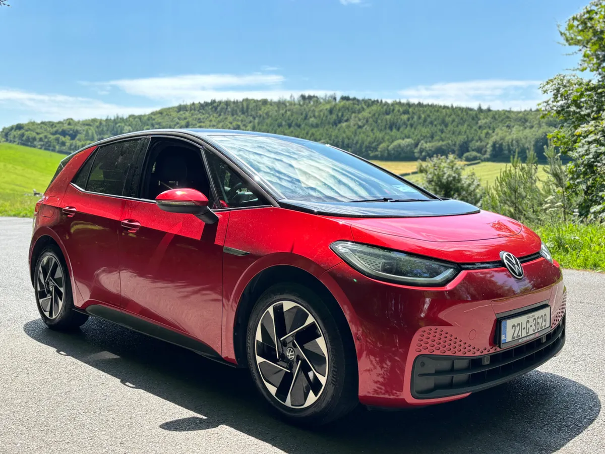 2022 Volkswagen ID.3 Pro - Image 2