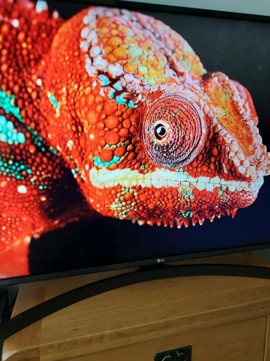 LG 43Inch Smart tv - Image 1