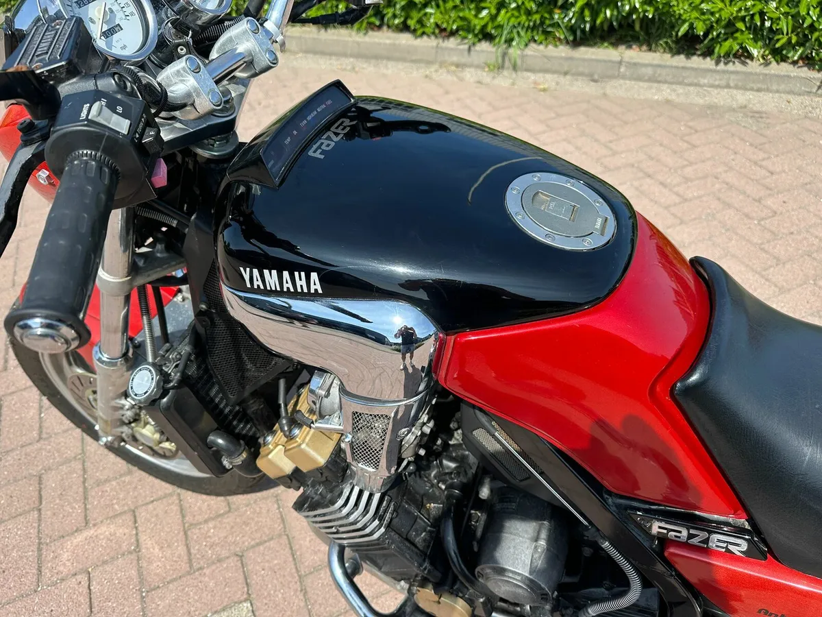 YAMAHA FZX FAZER 700 - Image 2