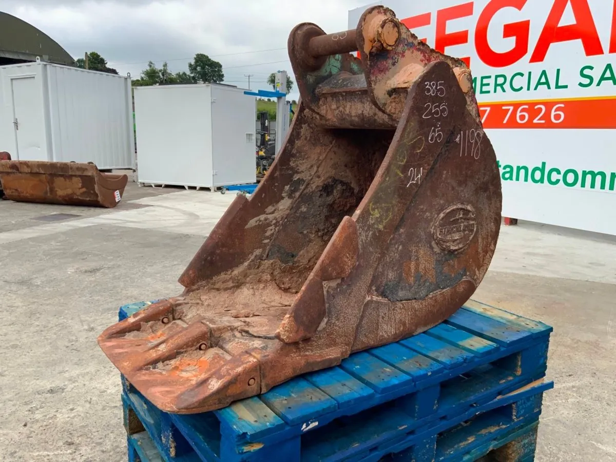 24" STRICKLAND  BUCKET.......65mm PINS...1198t. - Image 4
