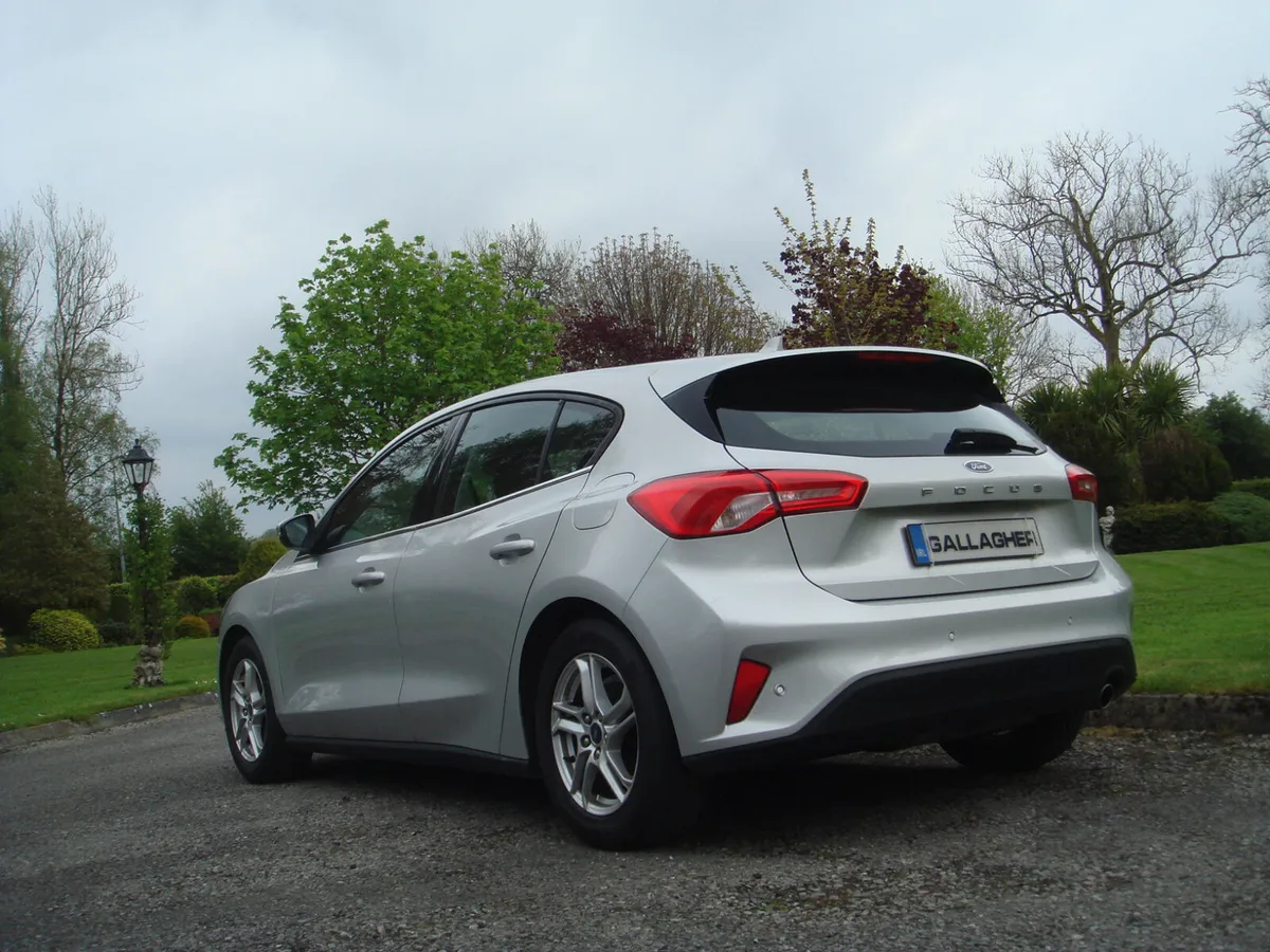20 Focus Zetec 1.5 TDCI 5 Door €180 Tax NCT 7/27 - Image 3