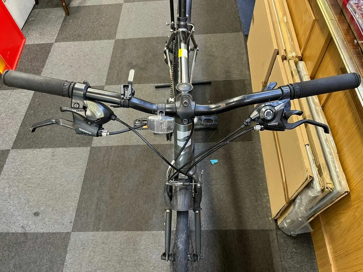 Giant Escape 3 Bike - Image 2
