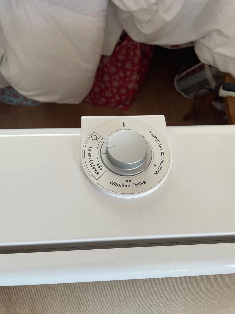 Miele rotary steam iron - Image 2