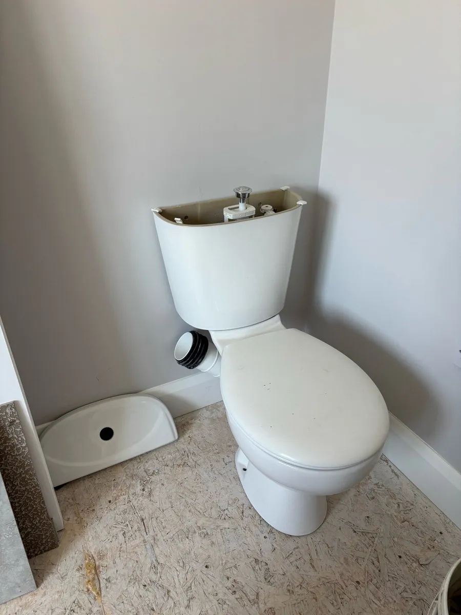 Toilet - Image 1