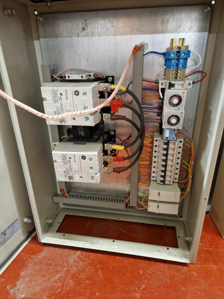 Generator Changeover Switch and Case - Image 3