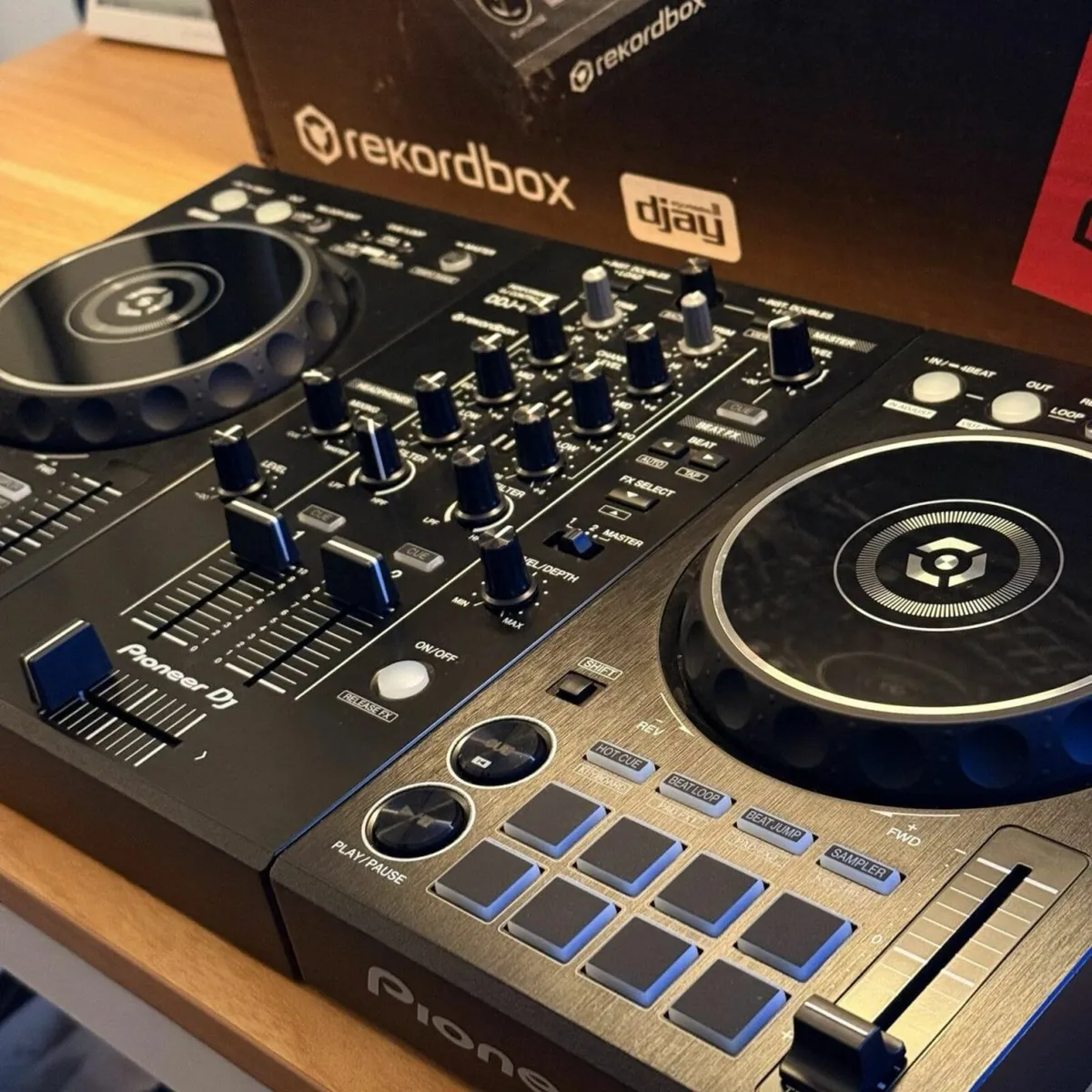 Pioneer DDJ-400 DJ Controller Rekordbox Dual Deck - Image 3