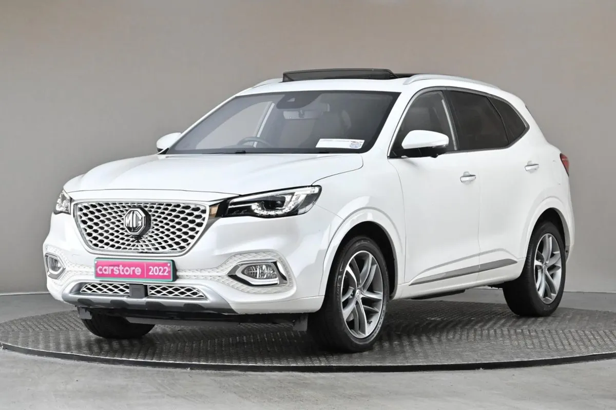 MG HS 1.5 Phev Exclusive Plug-in Hybrid  full RED - Image 3