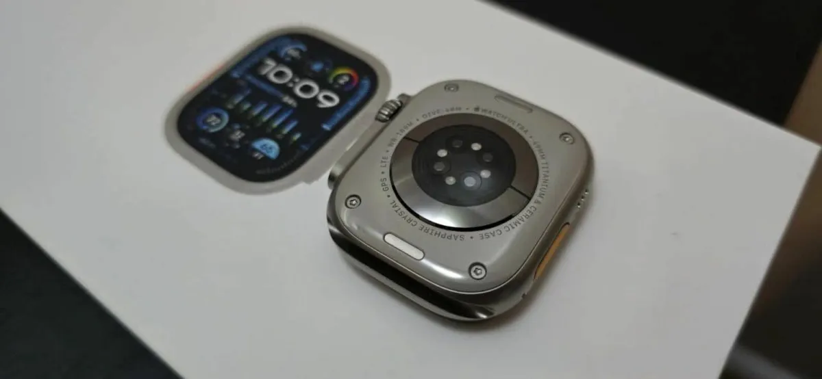 Apple Watch Ultra 2 49mm Titanium Case - Image 4