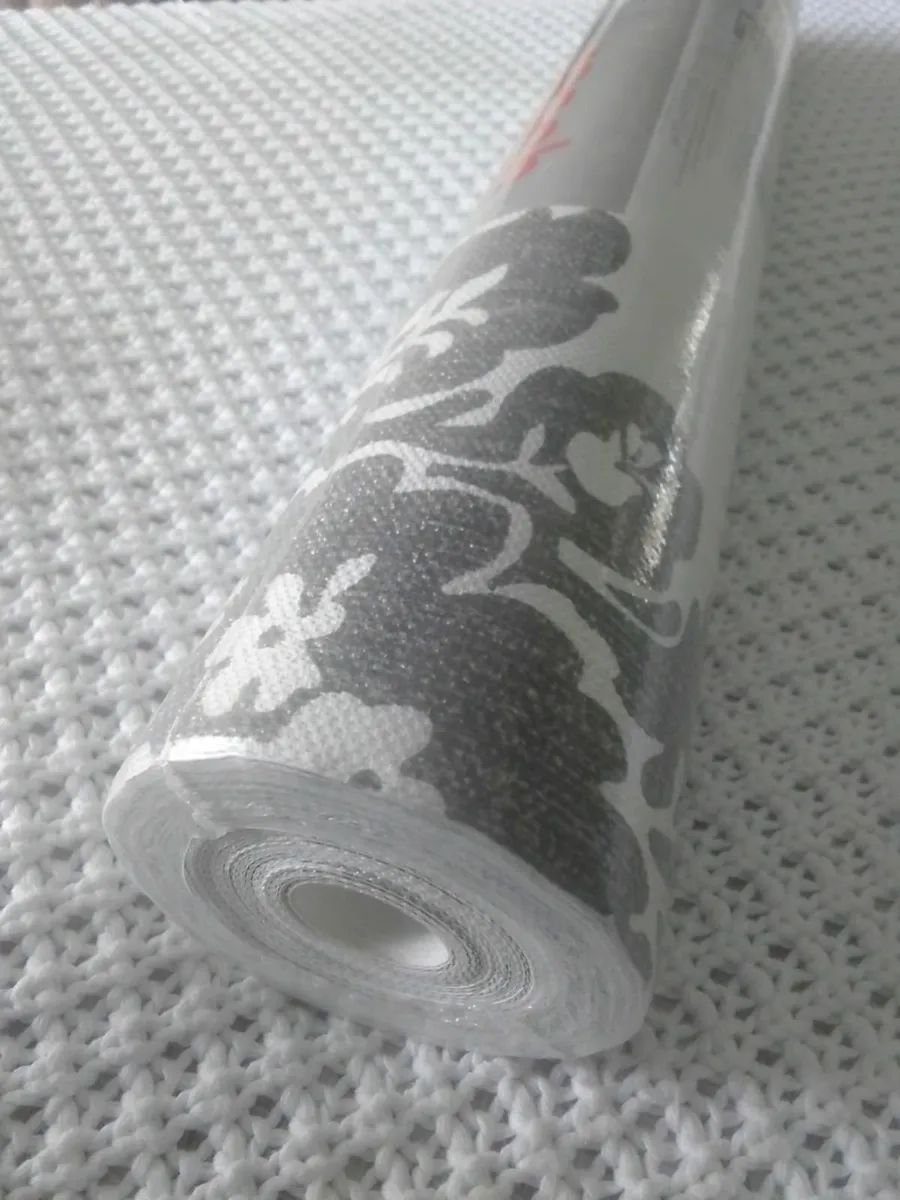 WALLPAPER BLACK & IVORY EMBOSSED 1 ROLL NEW - Image 3