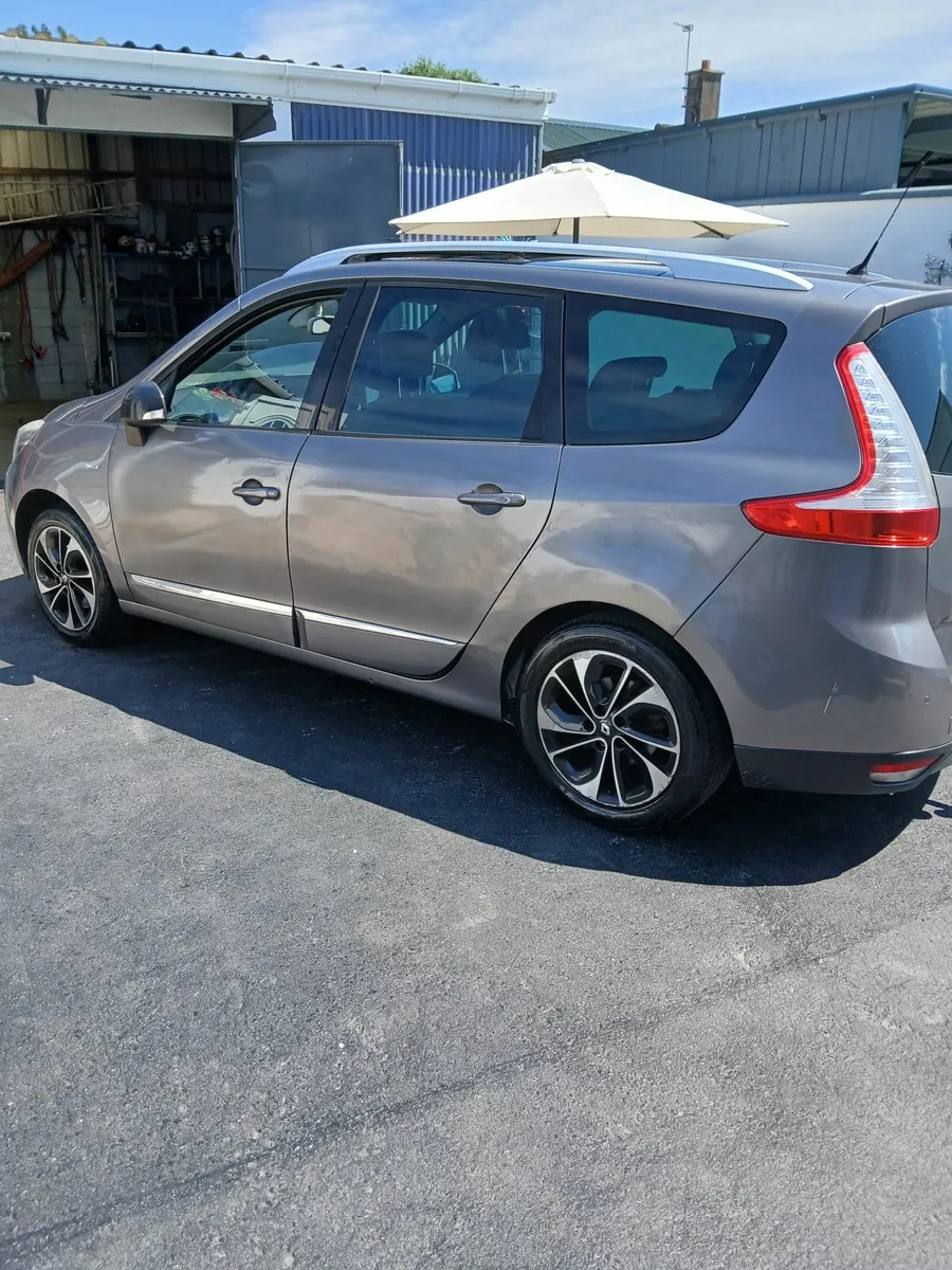 Renault Grand Scenic 2015 - Image 2
