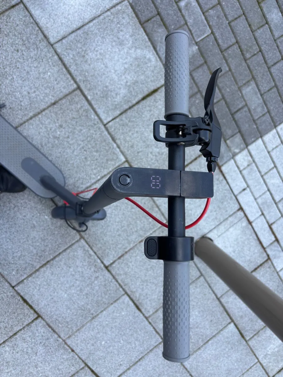 AOVOPRO 365GO Electric Scooter 350W Dual Brake App - Image 2
