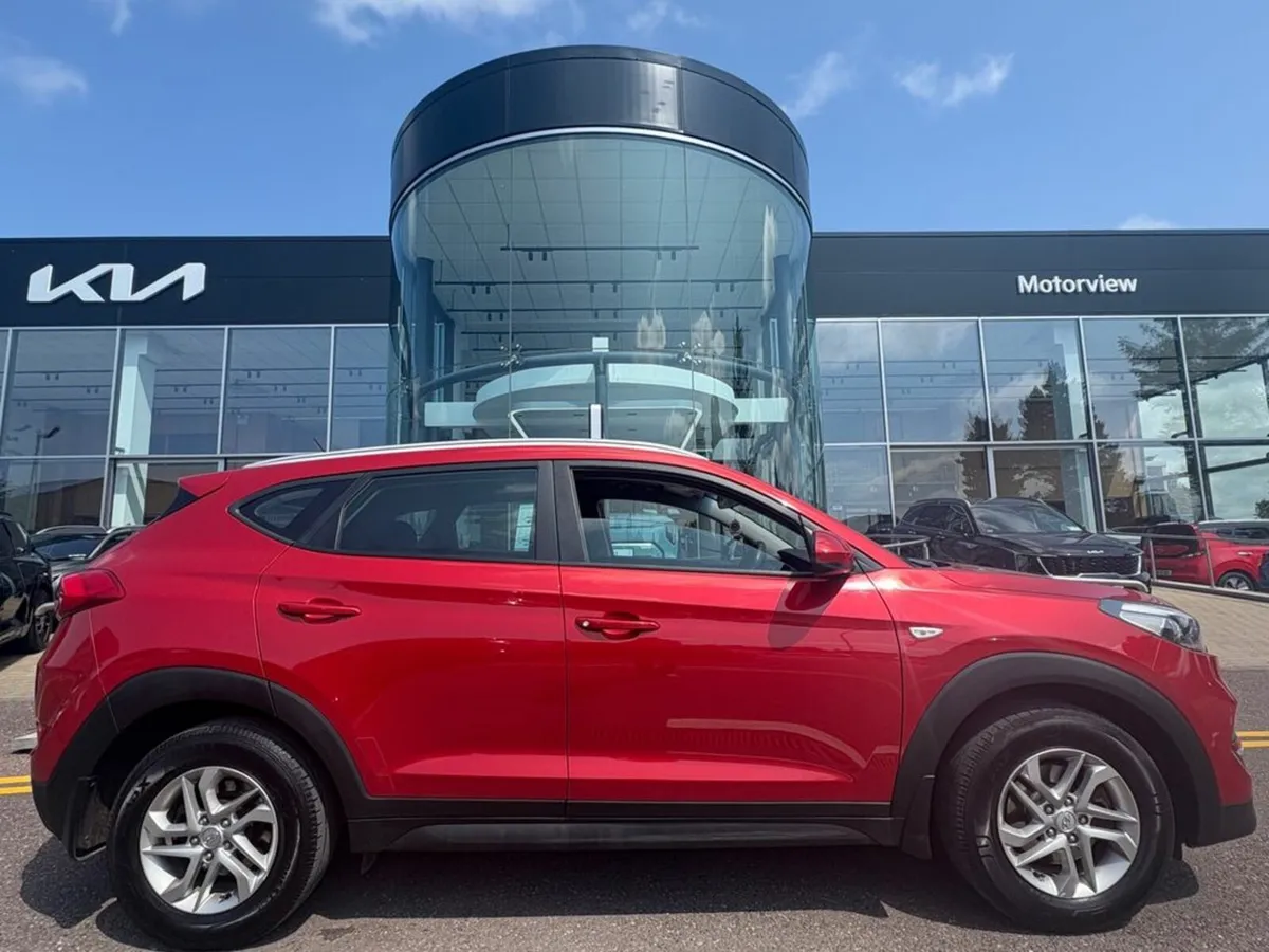 Hyundai Tucson Comfort 5DR, Bluetooth, Climate Con - Image 1