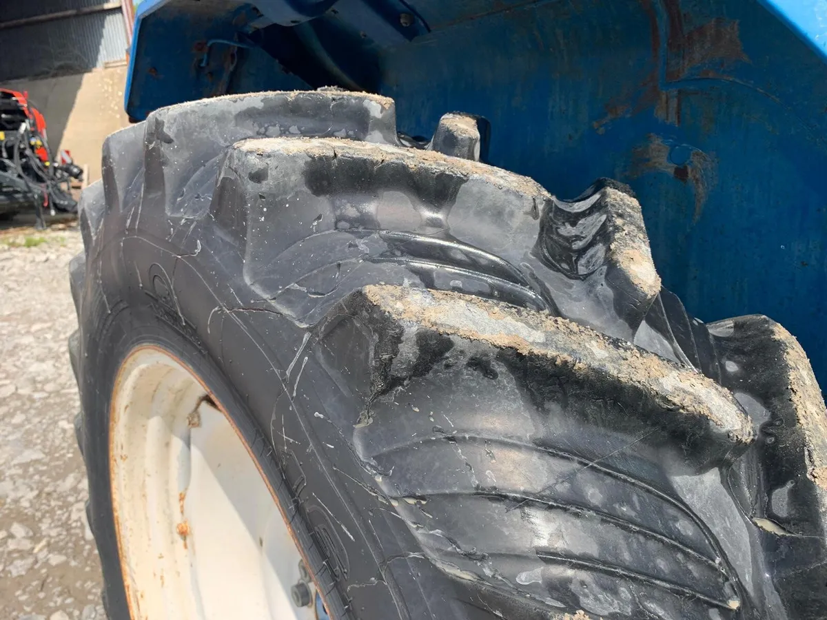 FORD 7910 4WD DUAL POWER - Image 3