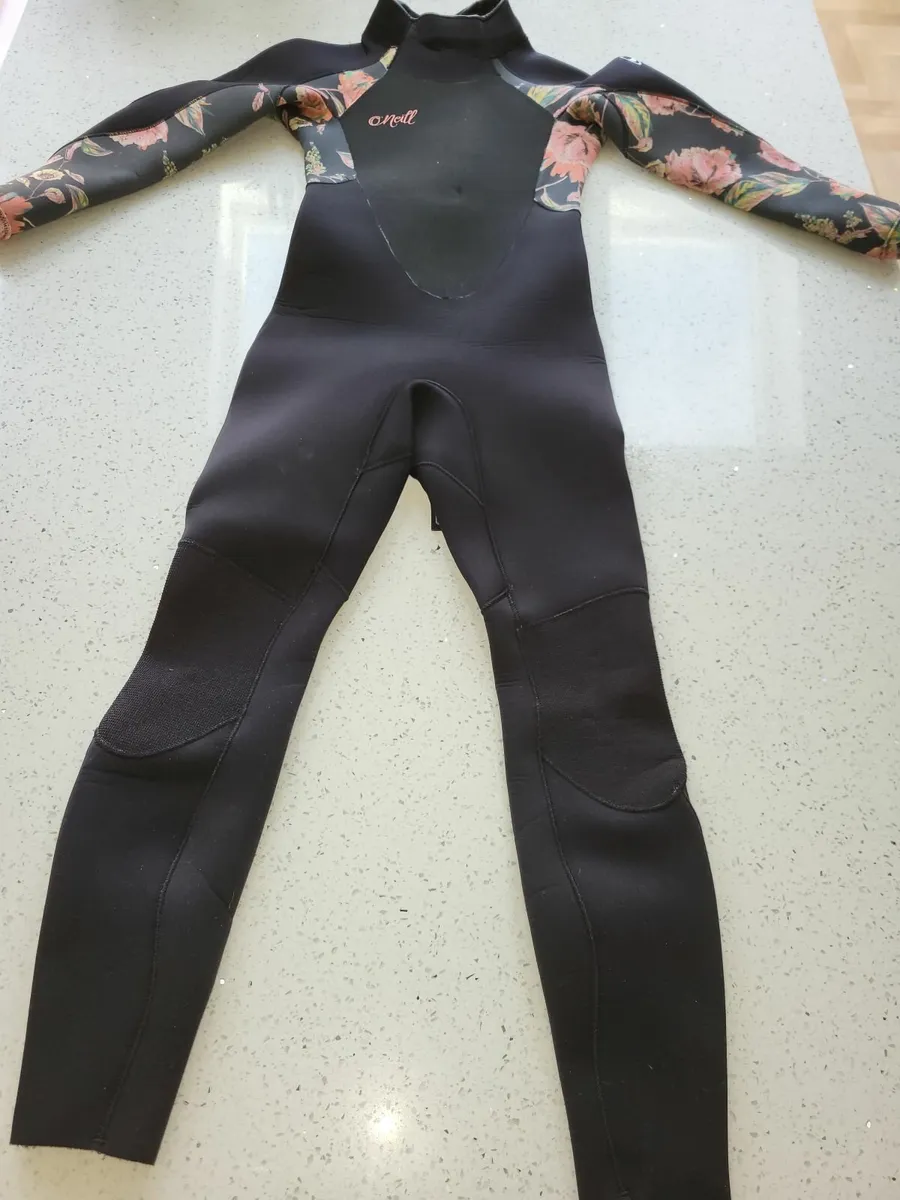kids wetsuit - Image 1