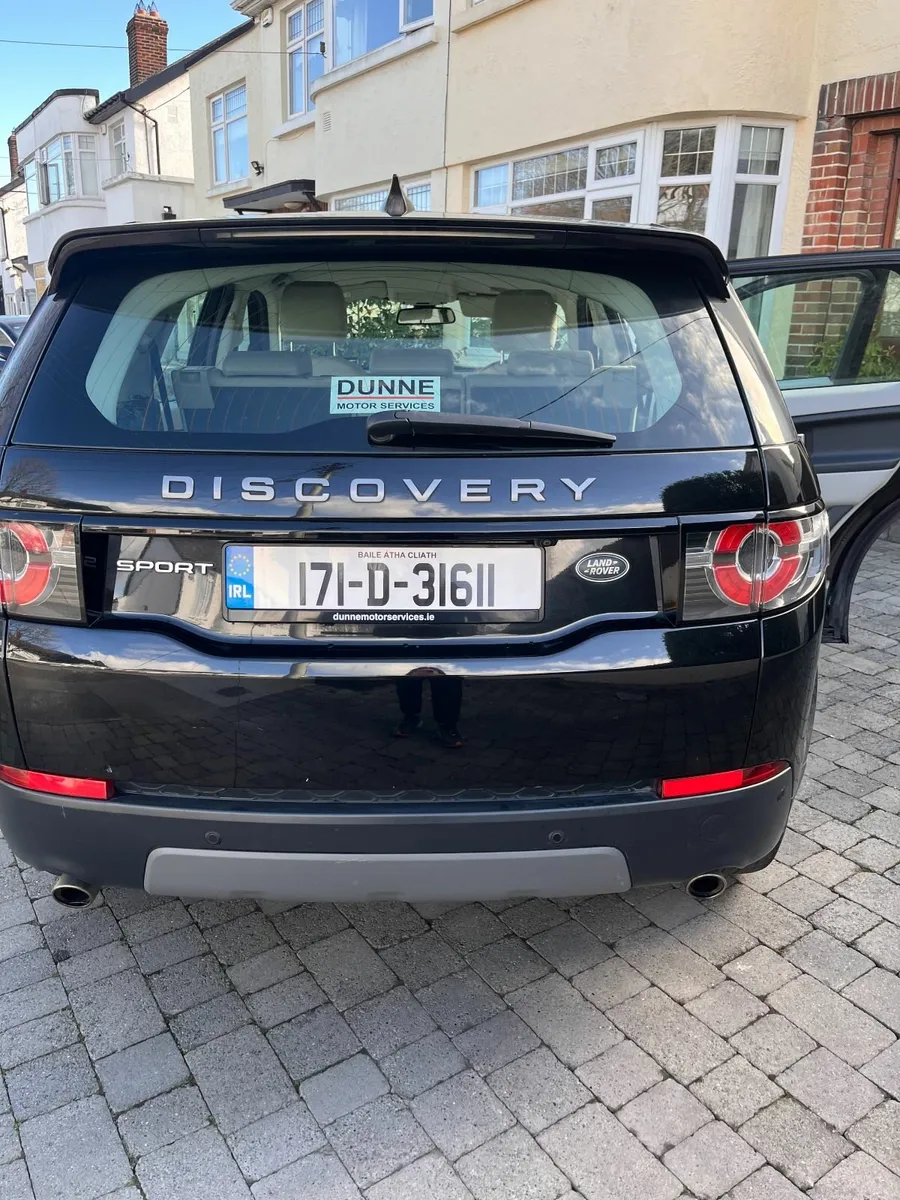 Land Rover Discovery Sport 2017 - Image 3