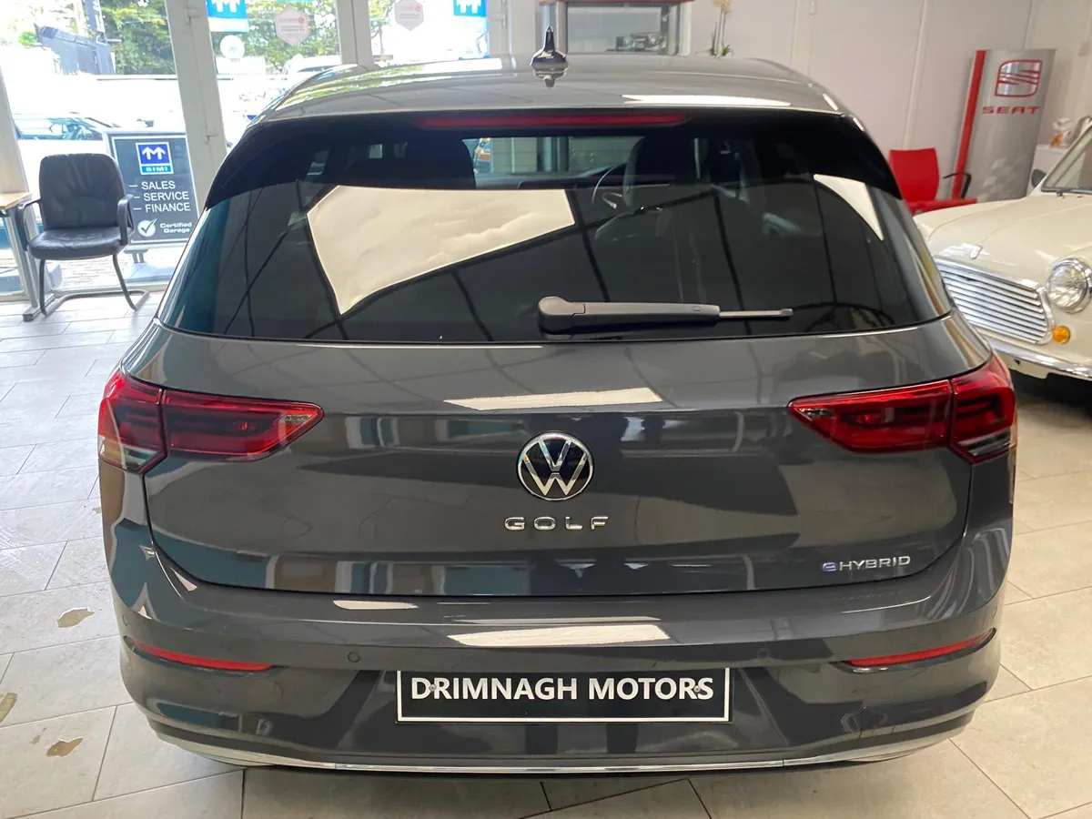 Volkswagen Golf e hybrid - Image 3