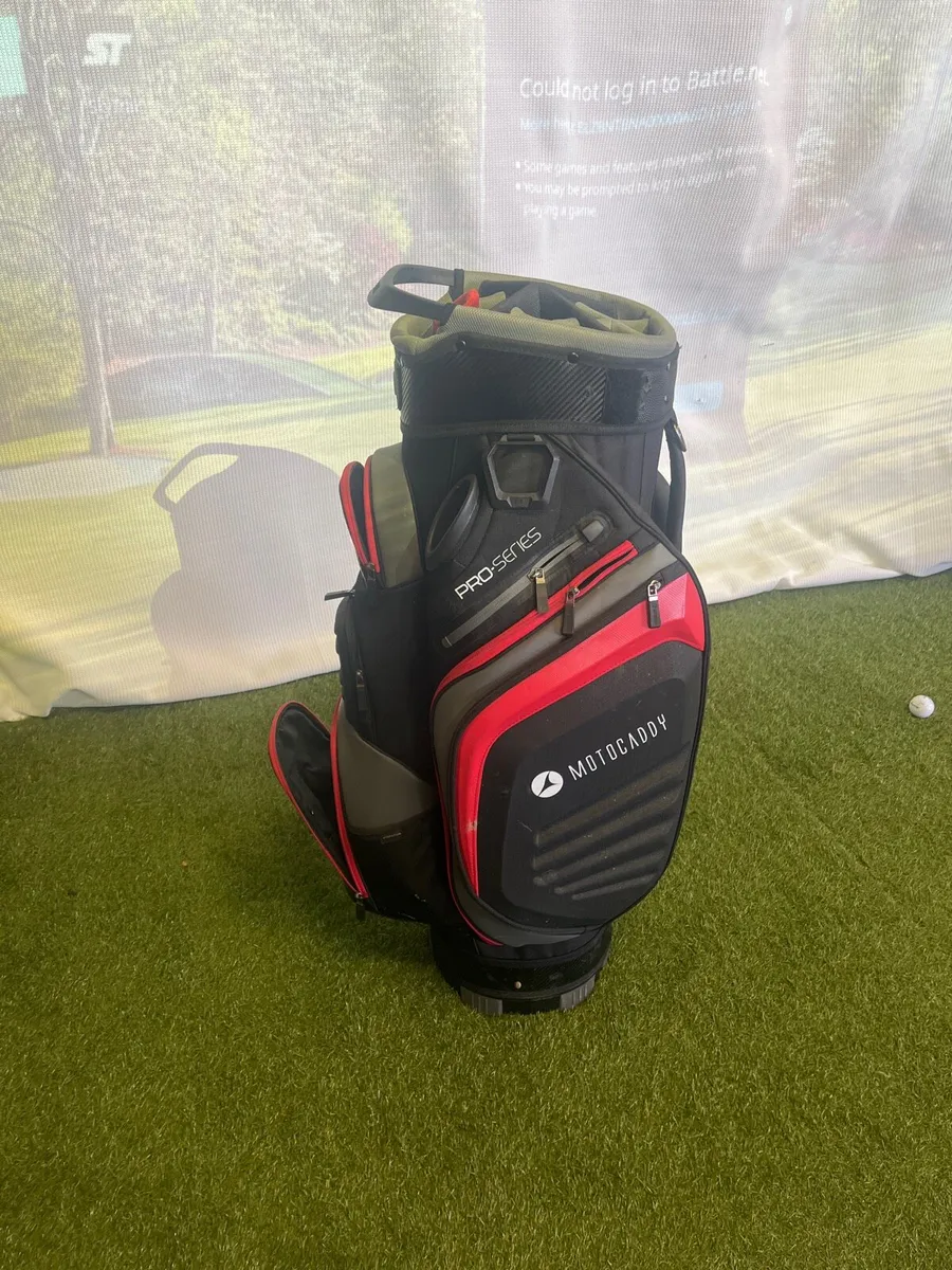 Motocaddy golf bag - Image 1