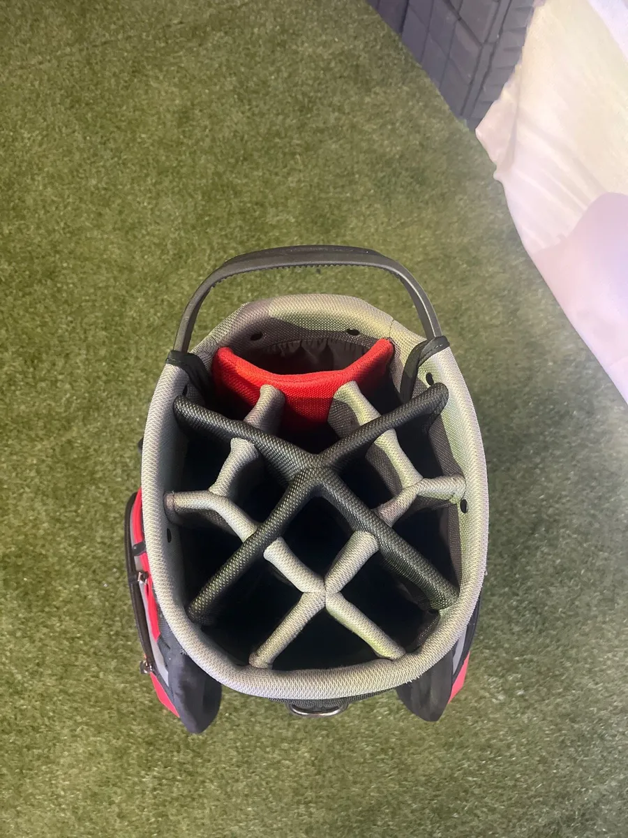 Motocaddy golf bag - Image 2