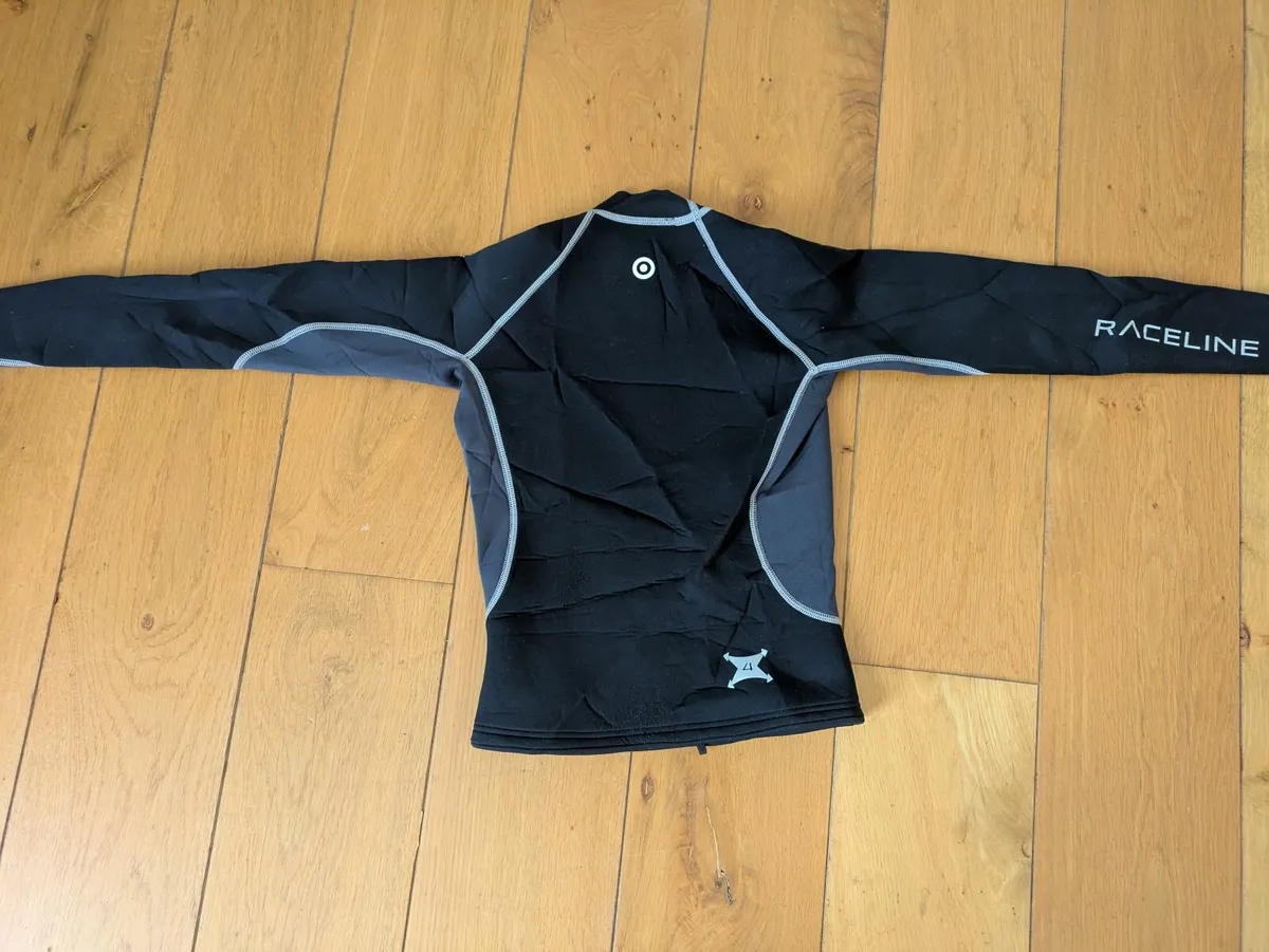 Junior Large sailing rash vest - Image 4