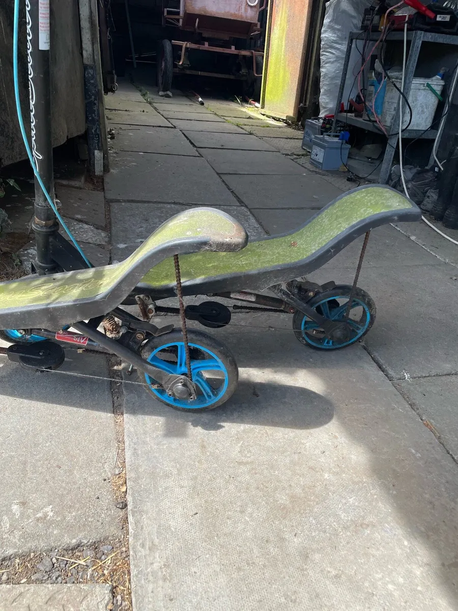 Space scooters x 2 - Image 3