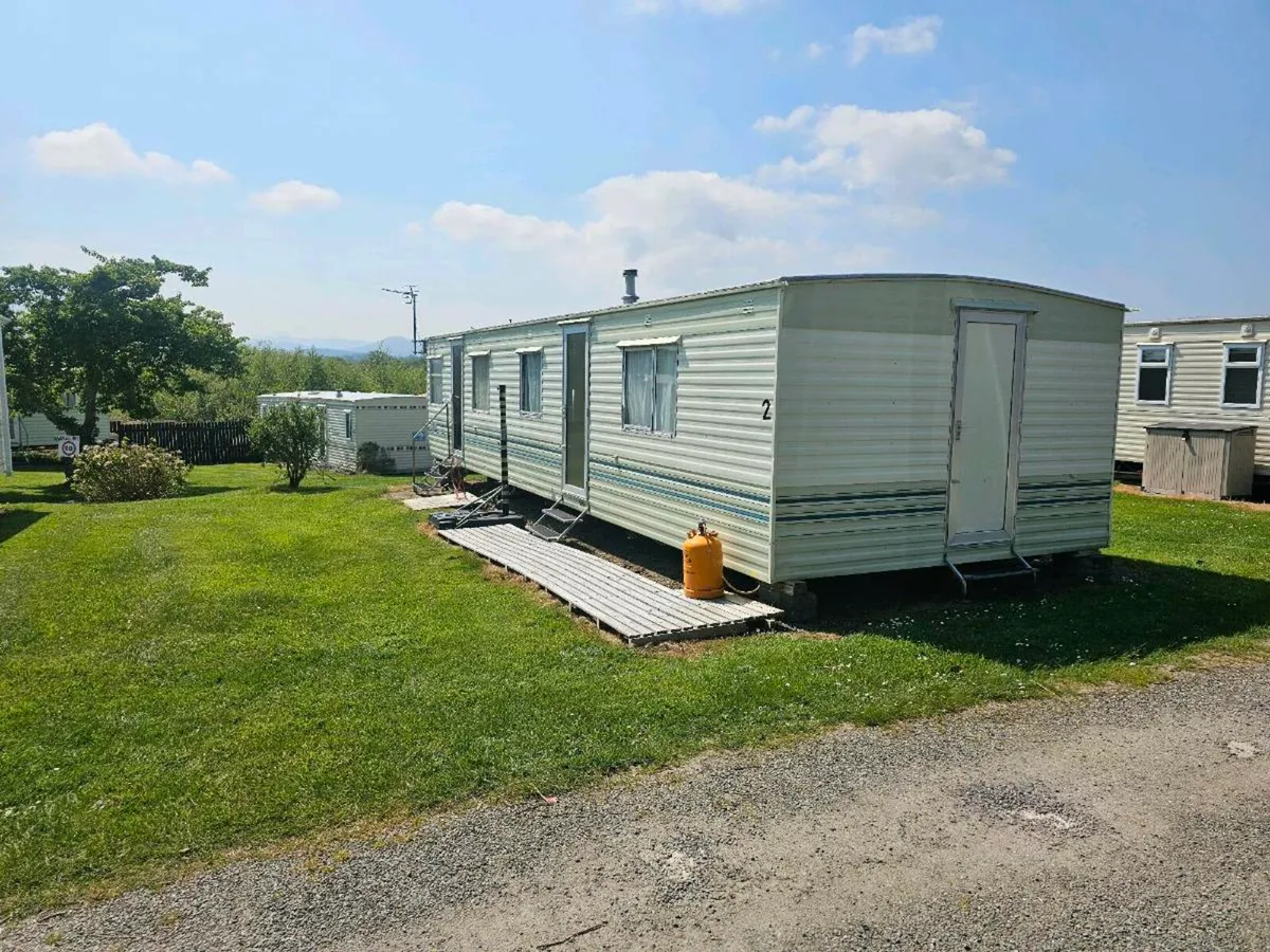 Mobile Home on site - Image 2