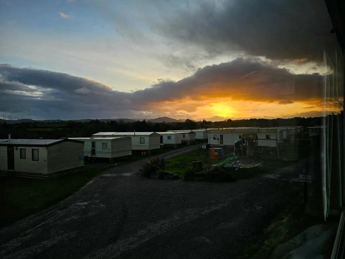 Mobile Home on site - Image 3