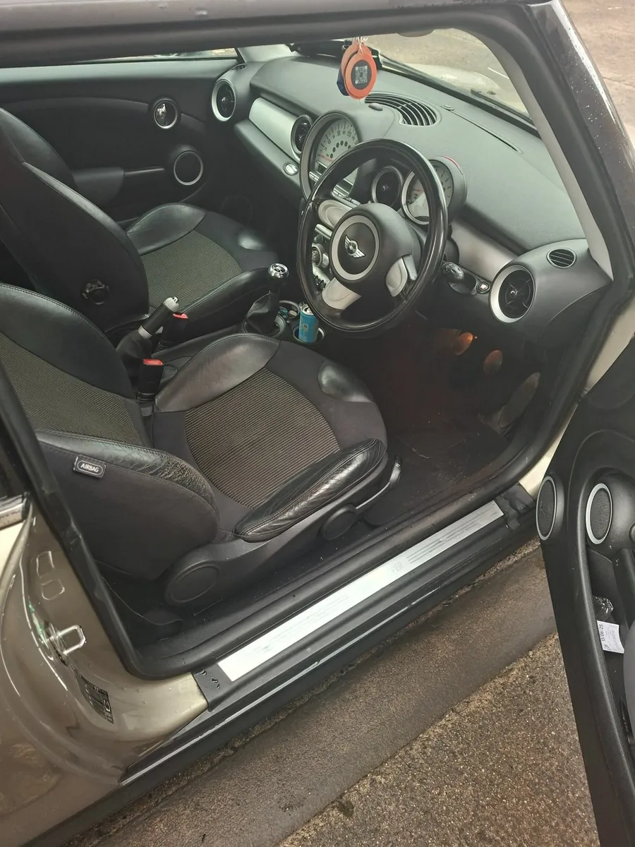 Mini Cooper 2007 - Image 2
