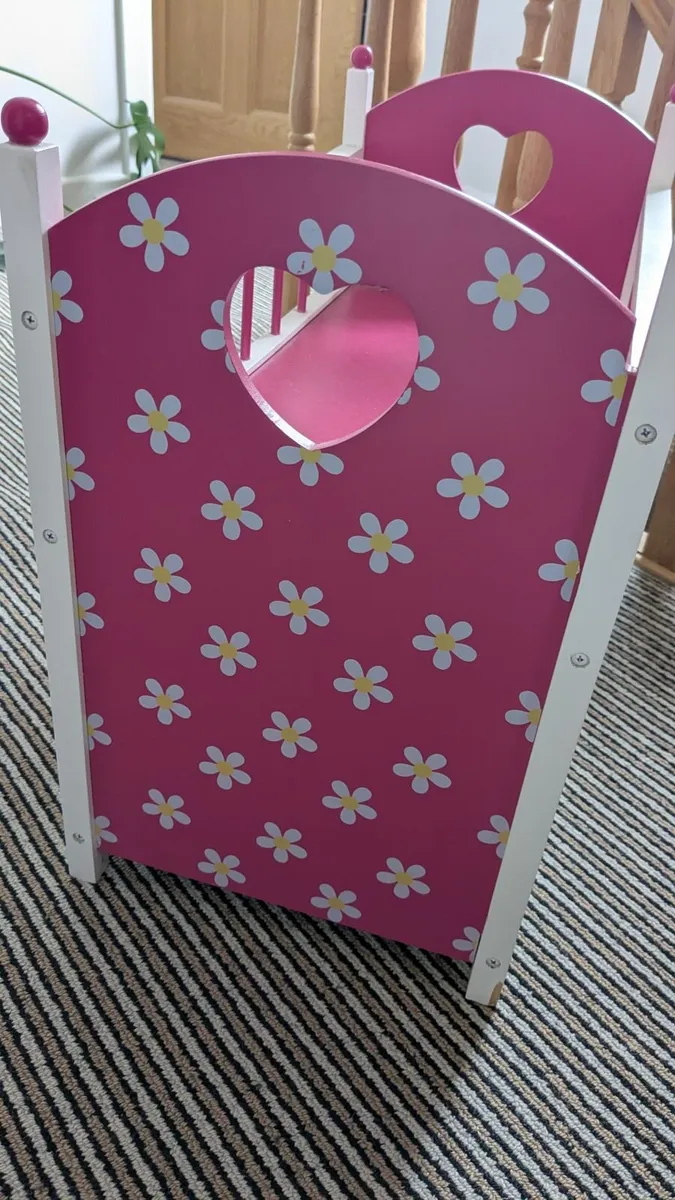 Doll bed - Image 2