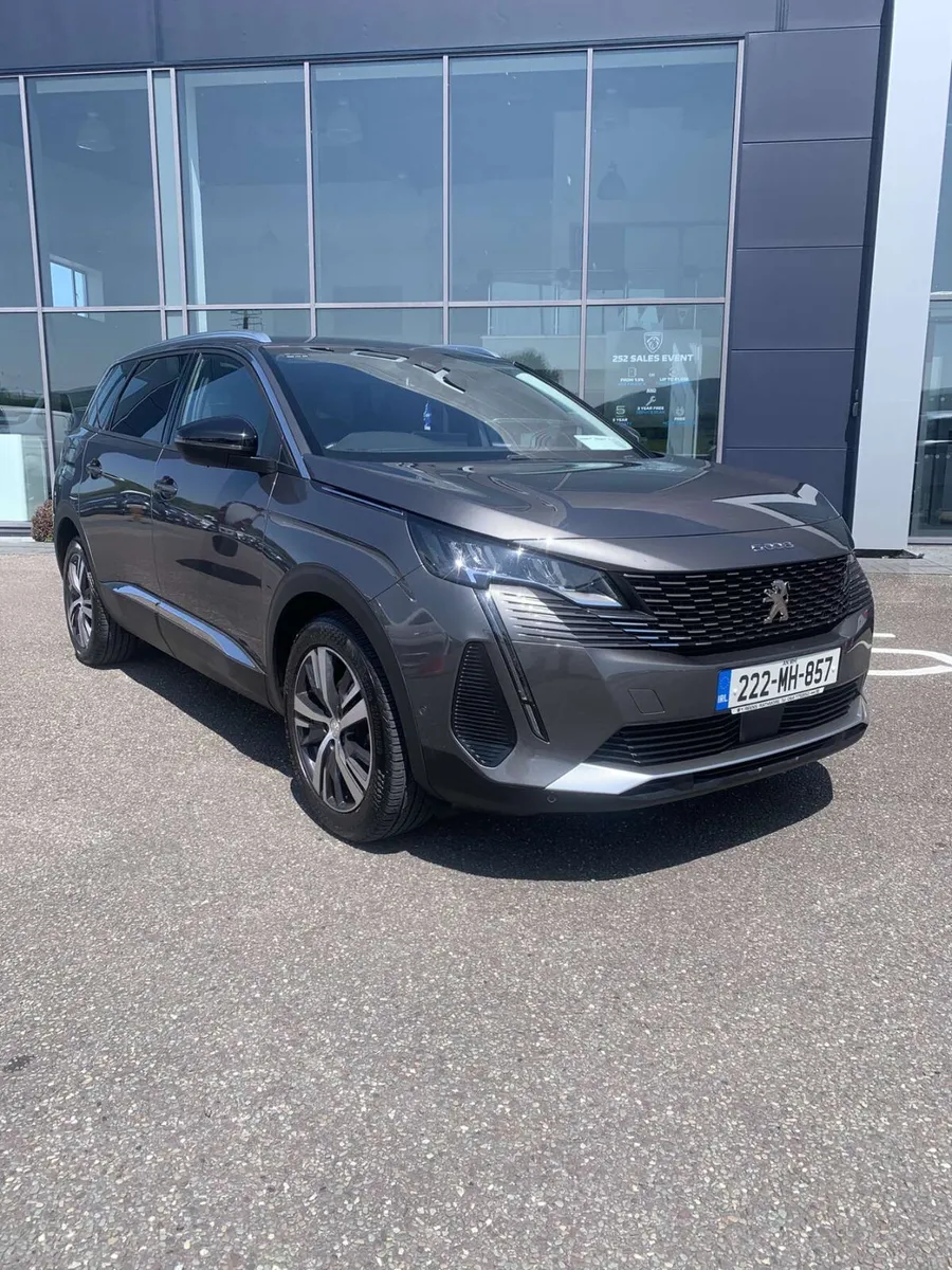 Peugeot 5008 2022 - Image 1
