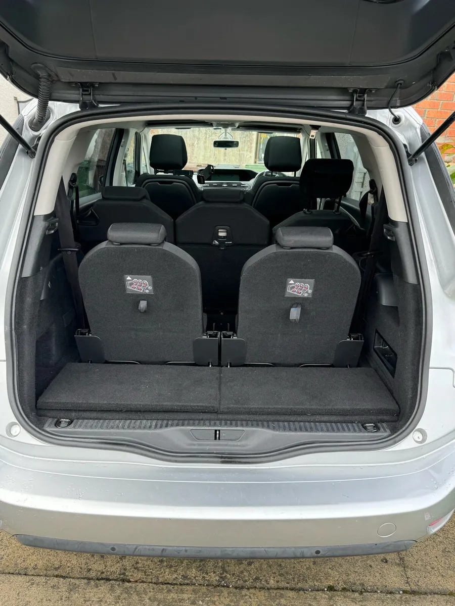 Car - Image 2