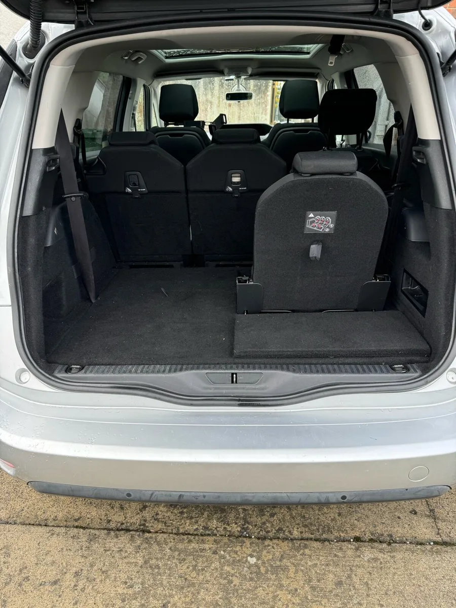 Car - Image 3