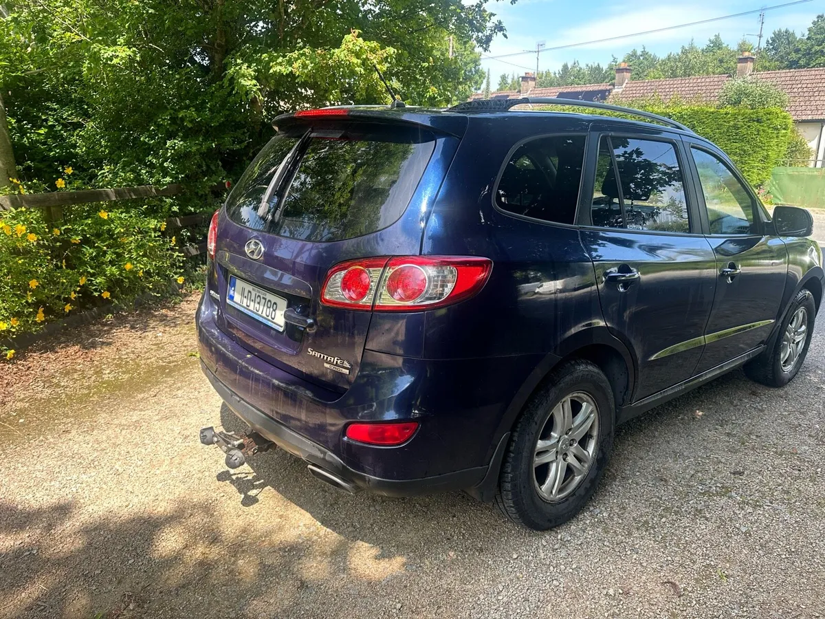 11 Hyundai Santafa 7 seater - Image 2