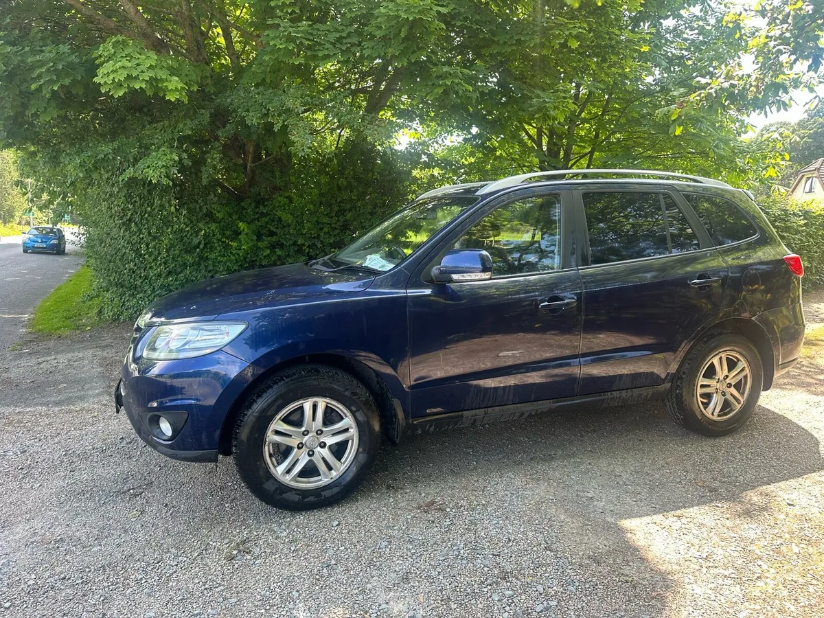 11 Hyundai Santafa 7 seater - Image 4
