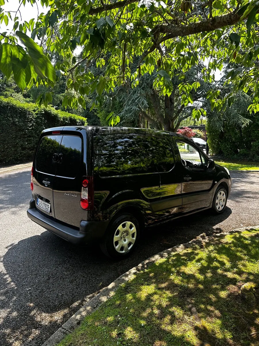 Peugeot partner(3 seats) - Image 4