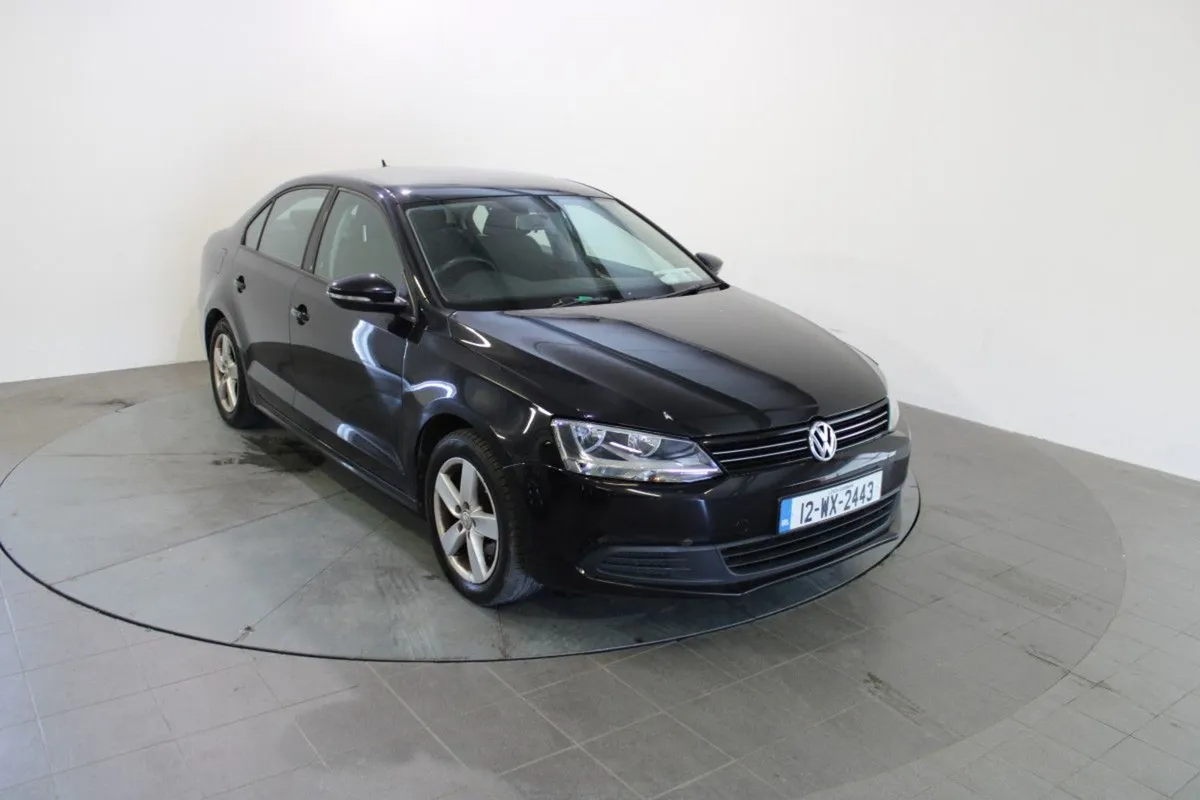 Volkswagen Jetta 1.6 TDI Trendline Auto - Image 1