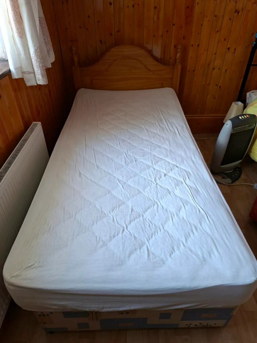 Single bed - Image 1