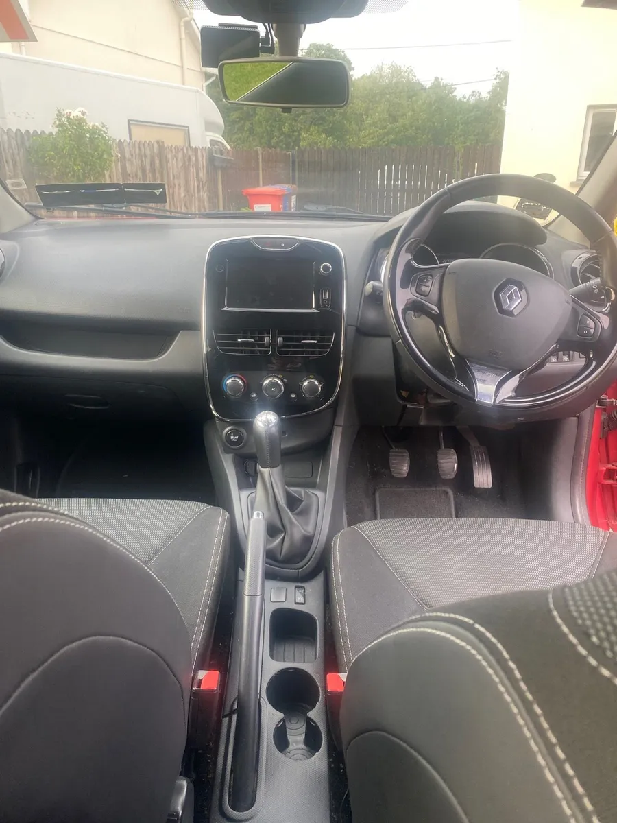 Renault Clio - Image 4
