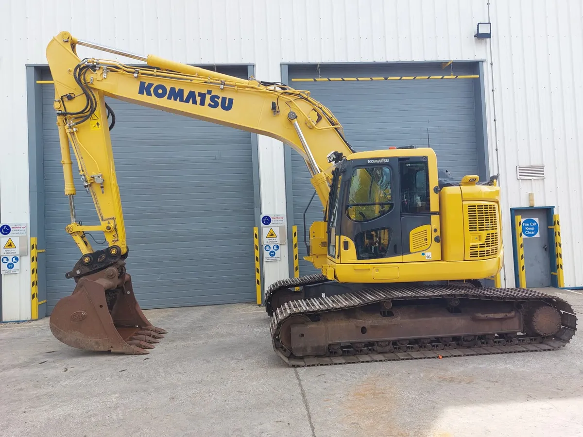 2018 Komatsu PC228US-11 - Image 2