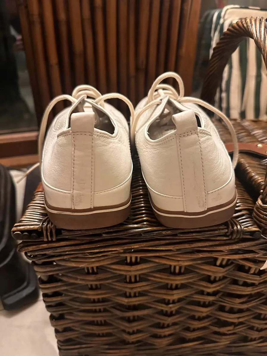 Fitflop casual leather sneakers - Image 2