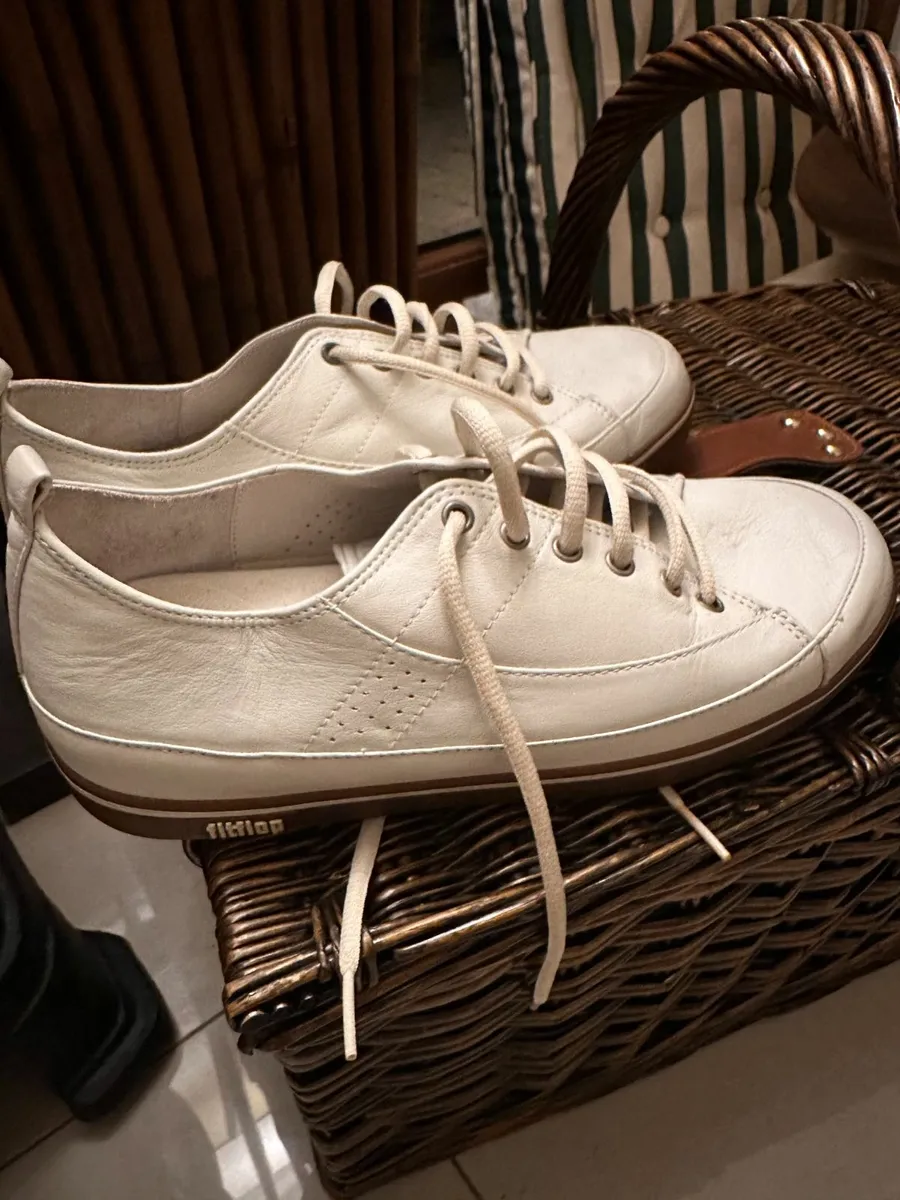 Fitflop casual leather sneakers - Image 3