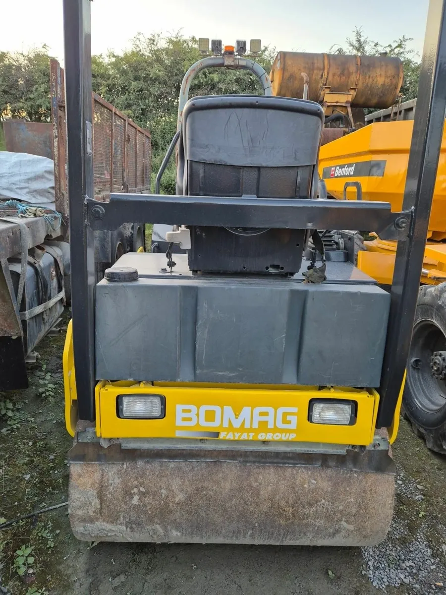 Bomag 120 Roller - Image 3