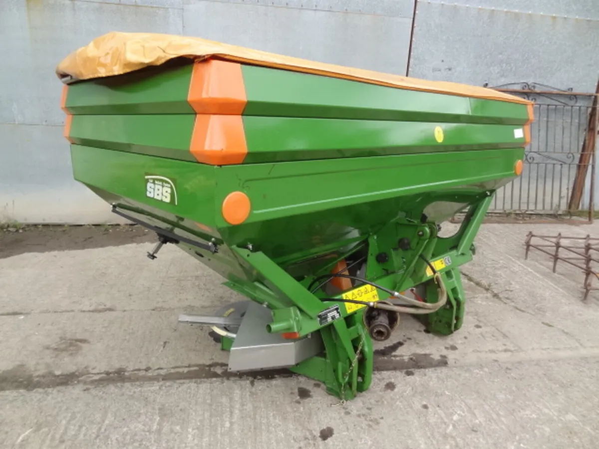Amazone ZA-M Fertiliser Spreader - Image 3