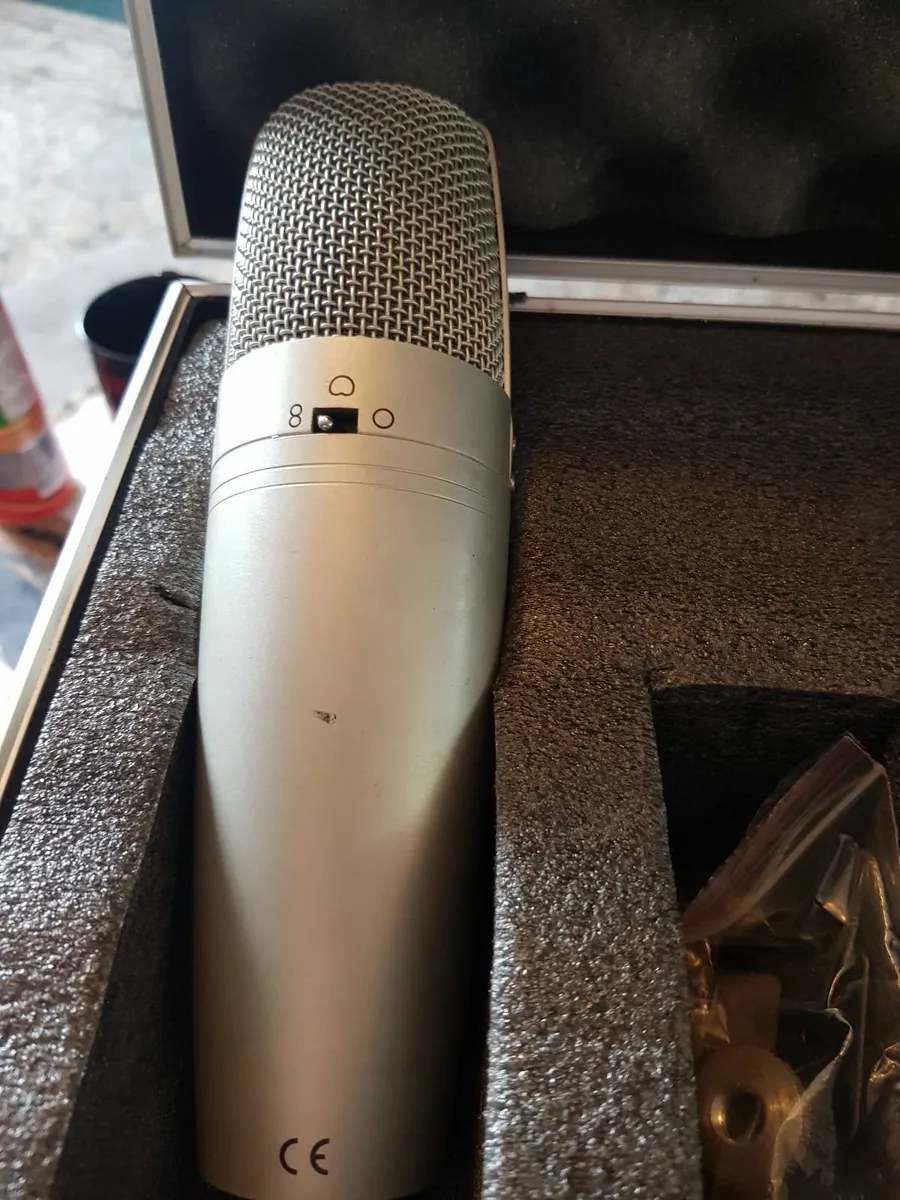 Studio  Condenser Mic w/ Original Case - Image 3