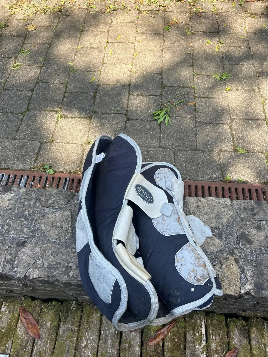 Cob size horseware travel boots