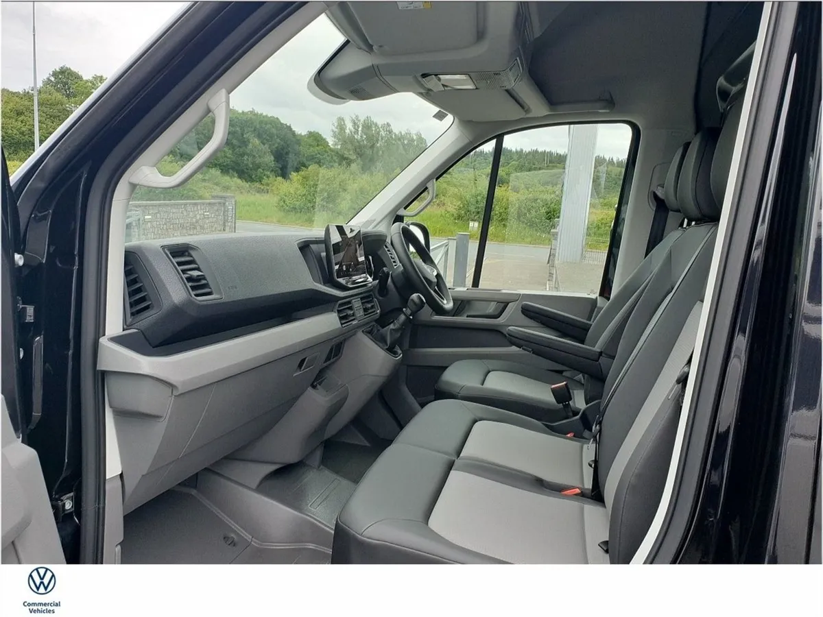 Volkswagen Crafter Highline 140 bhp Manual - Image 4