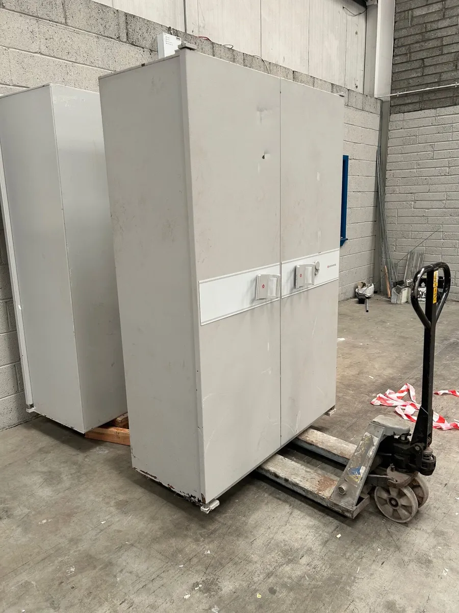 Safe - Image 1