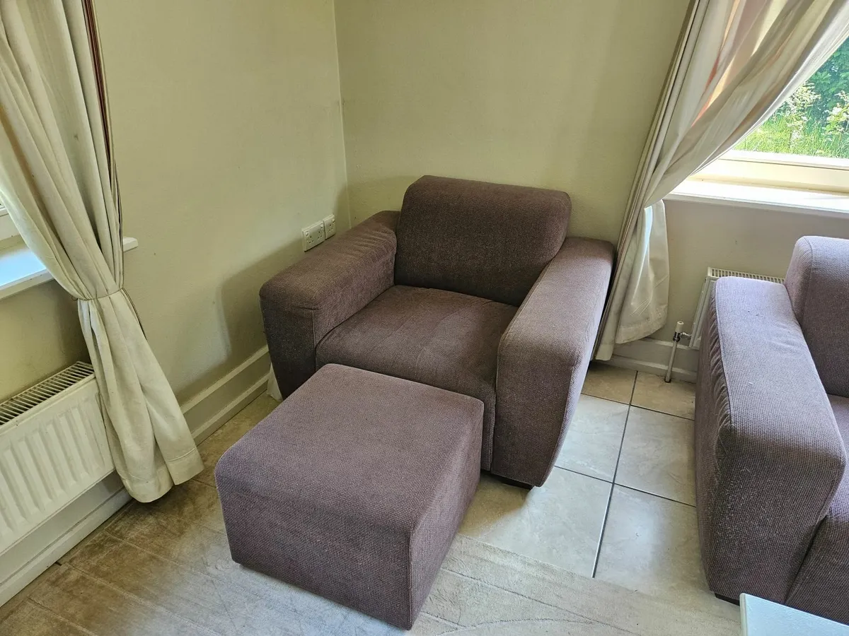 Couch - Image 4
