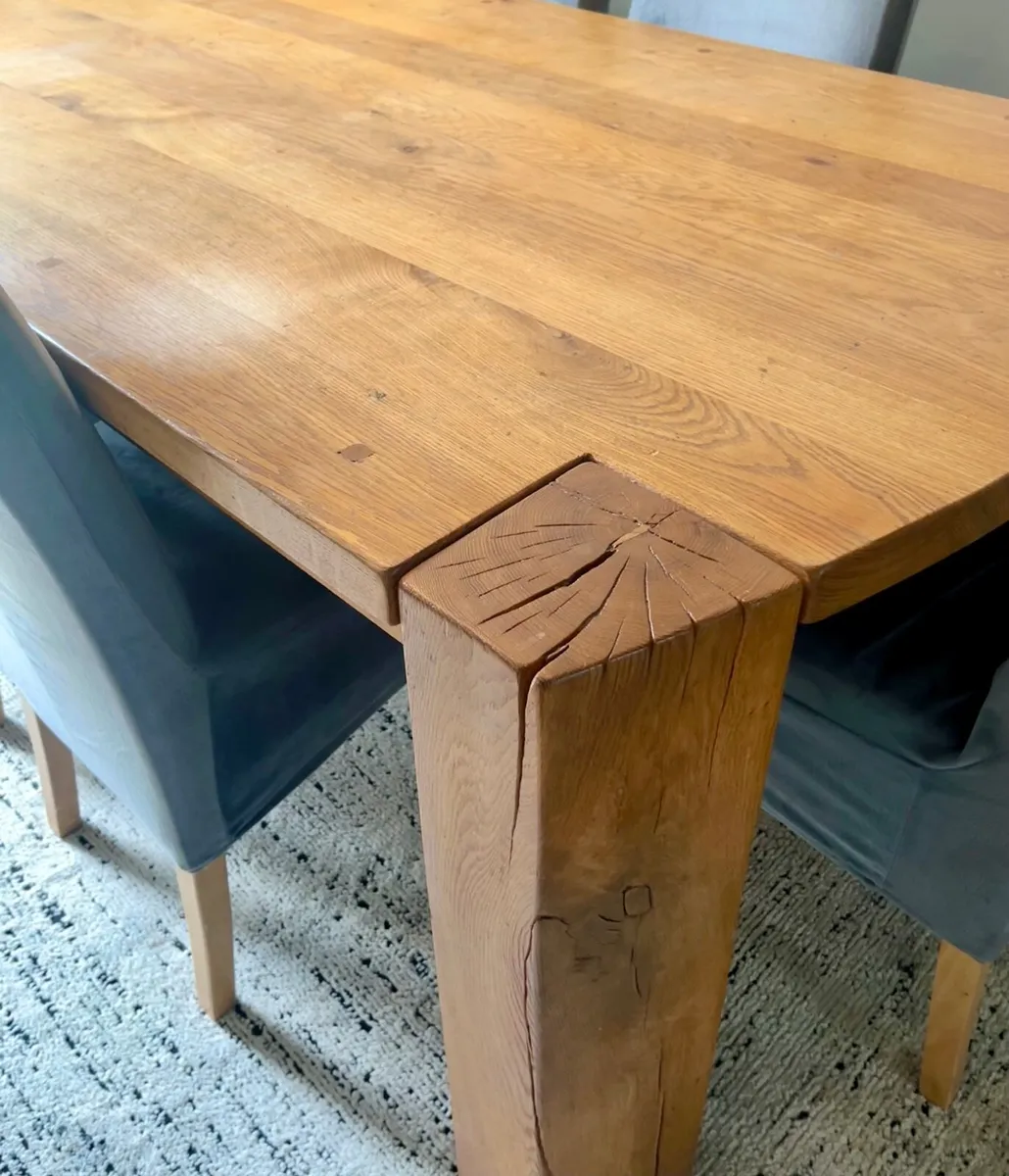 Solid Oak Dining table - Image 1