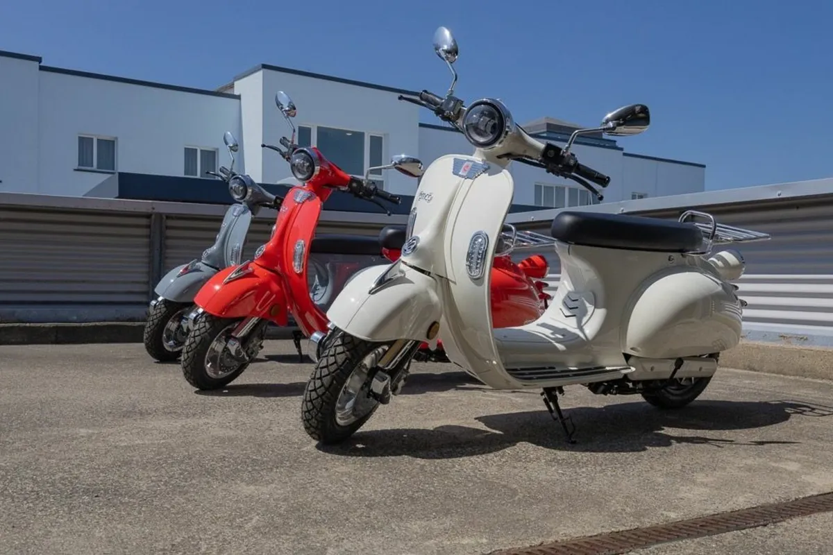 Electric Scooter/Moped - Image 2